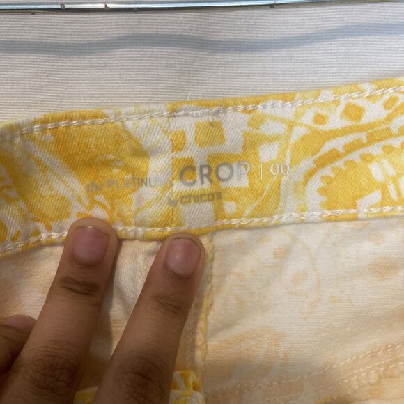 NWT Chicos Platinum Crop Yellow Paisley Pants Size 00 - Picture 4 of 8
